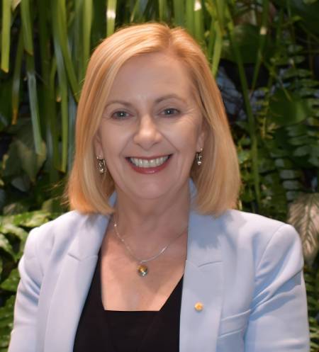 Dr Lynne Coulson Barr OAM